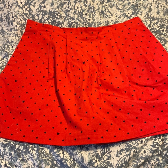 Oh My Disney XL mini skirt red with black dot and Mickey head pattern - Picture 1 of 7